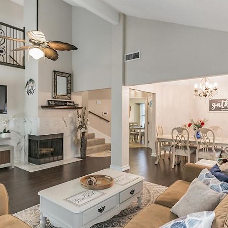 Cozy And Comfortable - Your Home Away From Home! Dallas Kültér fotó