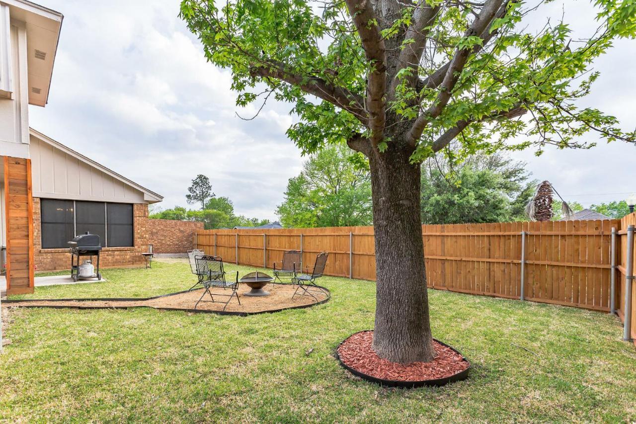 Cozy And Comfortable - Your Home Away From Home! Dallas Kültér fotó