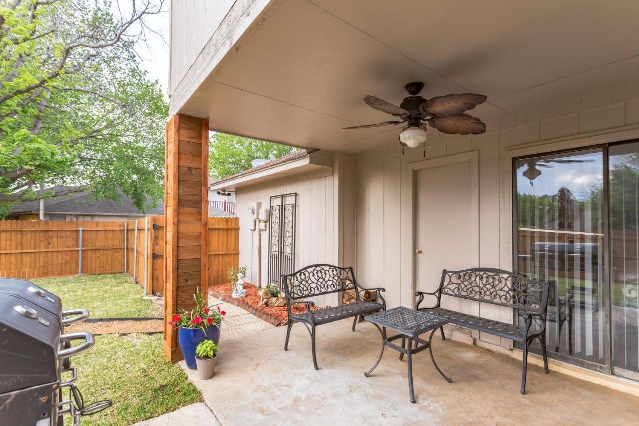 Cozy And Comfortable - Your Home Away From Home! Dallas Kültér fotó