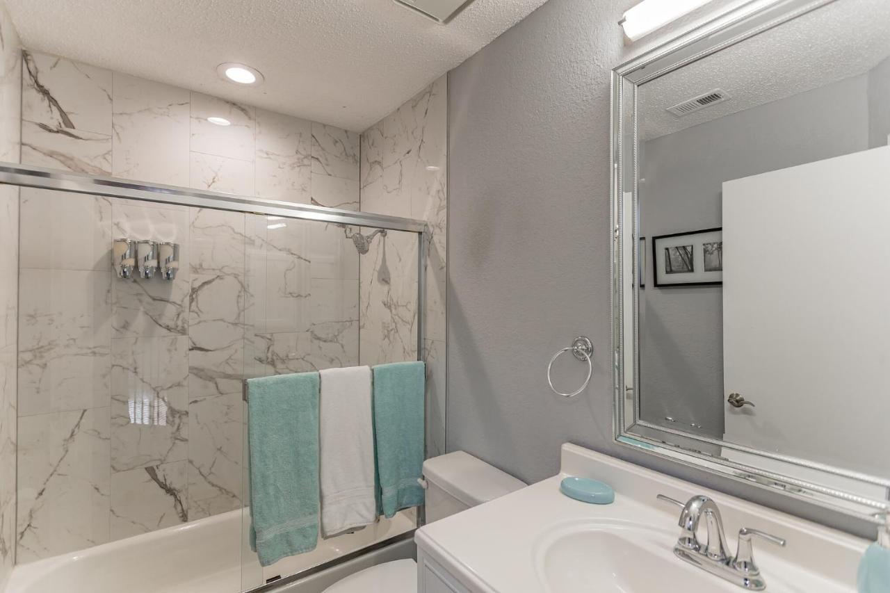 Cozy And Comfortable - Your Home Away From Home! Dallas Kültér fotó