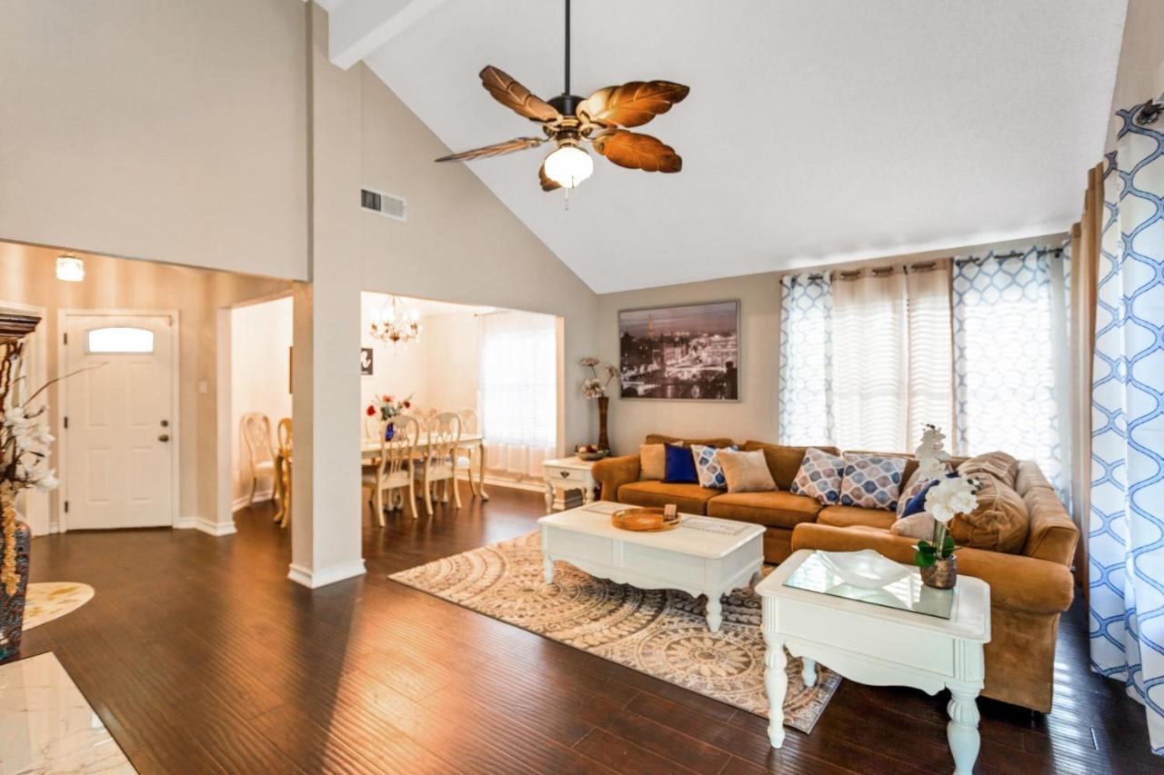 Cozy And Comfortable - Your Home Away From Home! Dallas Kültér fotó
