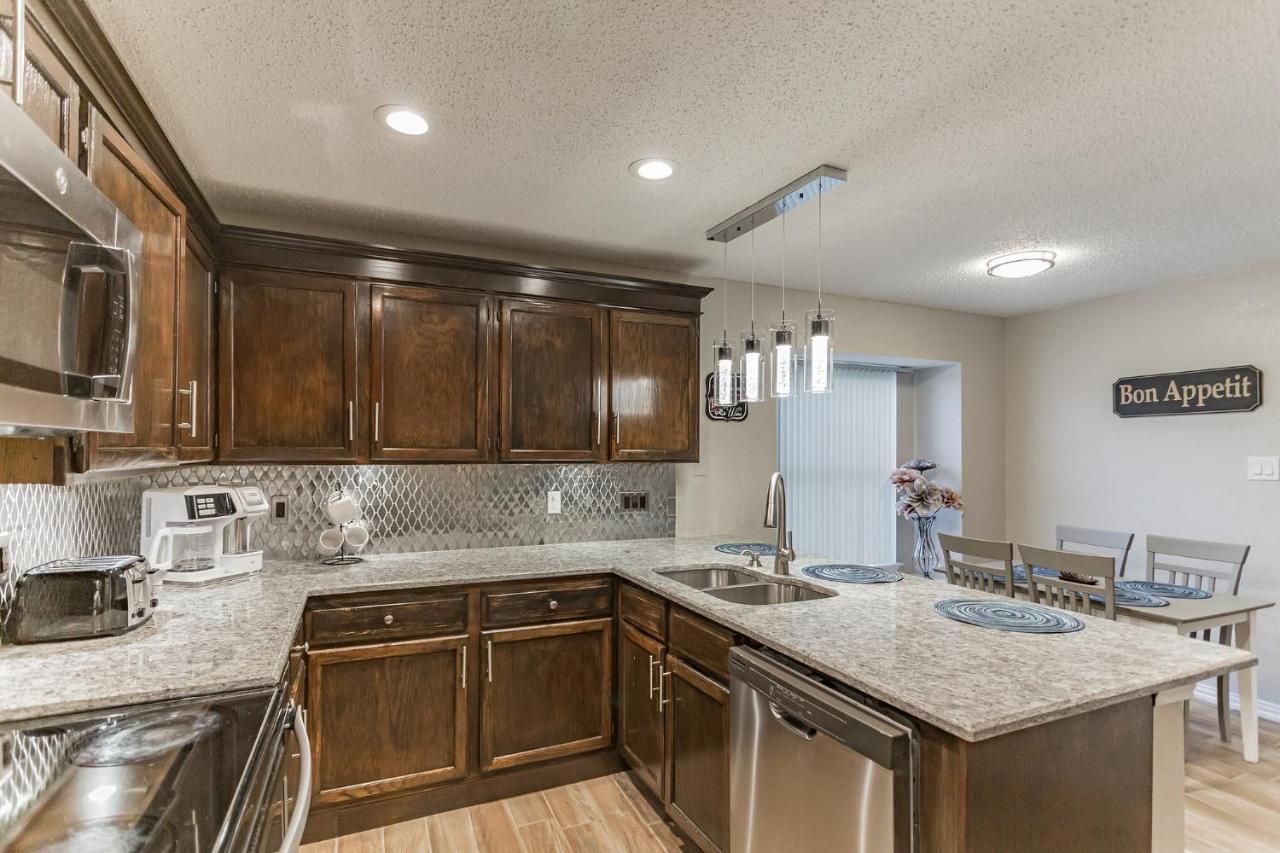 Cozy And Comfortable - Your Home Away From Home! Dallas Kültér fotó