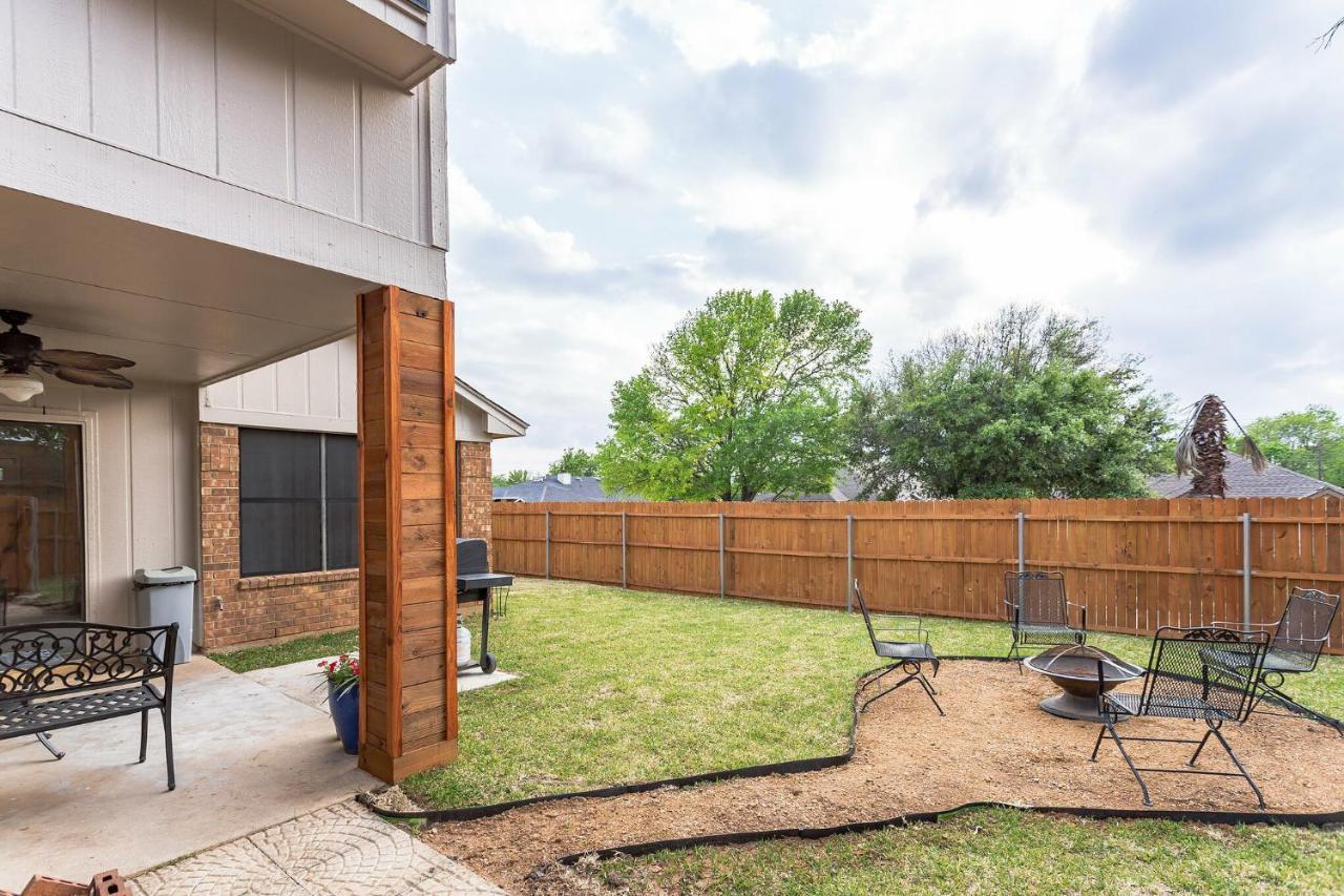 Cozy And Comfortable - Your Home Away From Home! Dallas Kültér fotó